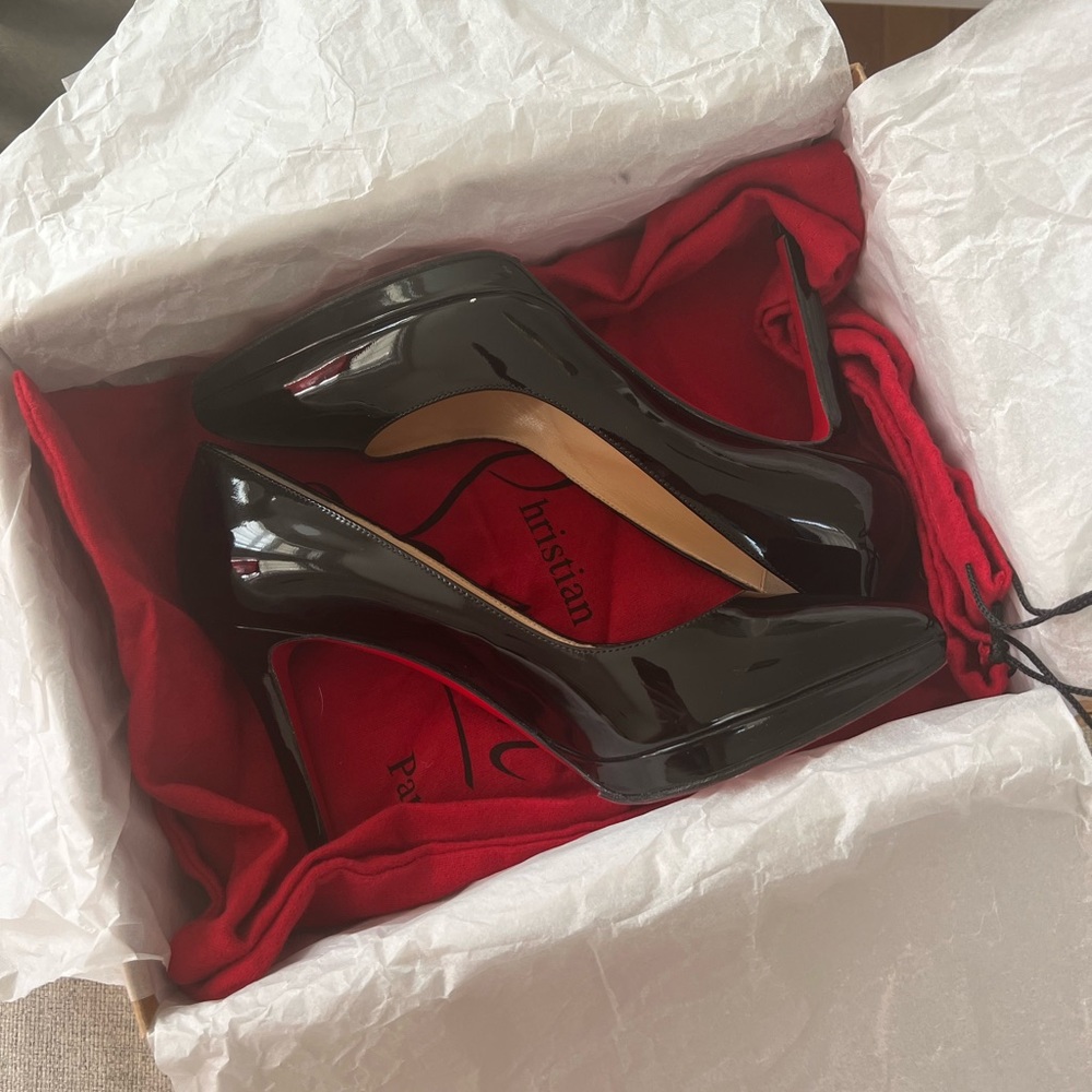 *BRAND NEW* Christian Louboutin Pigalle Plato Pumps